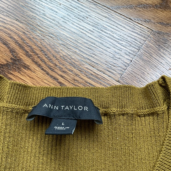 Ann Taylor Long Sleeve Top - Picture 7 of 8